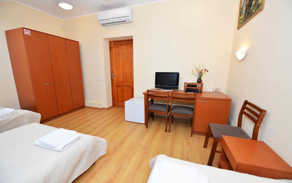Klaipeda Inn Private Parking And Kitchen Стая снимка