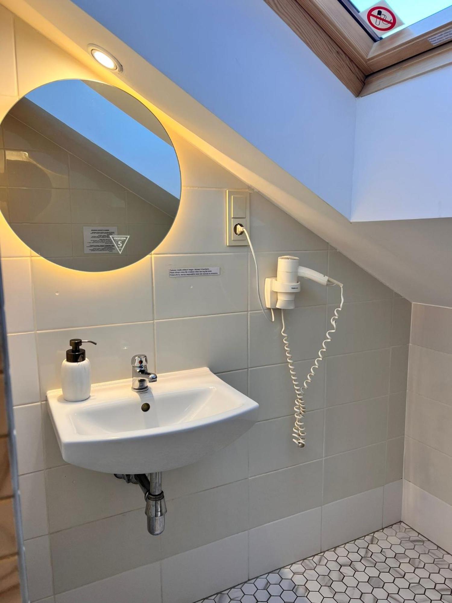 Klaipeda Inn Private Parking And Kitchen Екстериор снимка